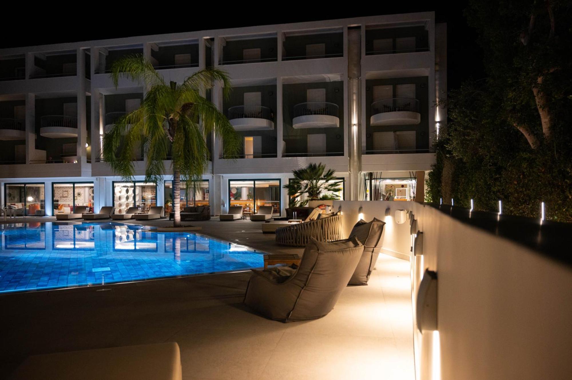 Flisvos Royal Hotel & Suites Толон Екстериор снимка