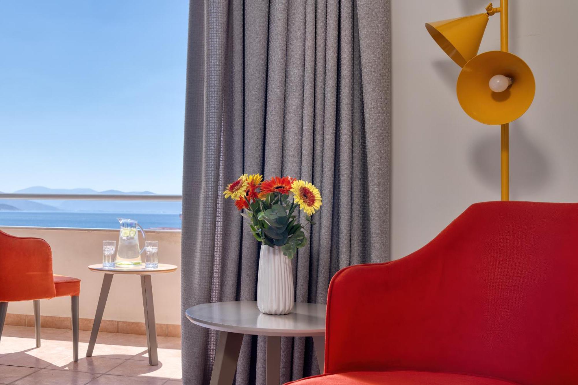 Flisvos Royal Hotel & Suites Толон Екстериор снимка