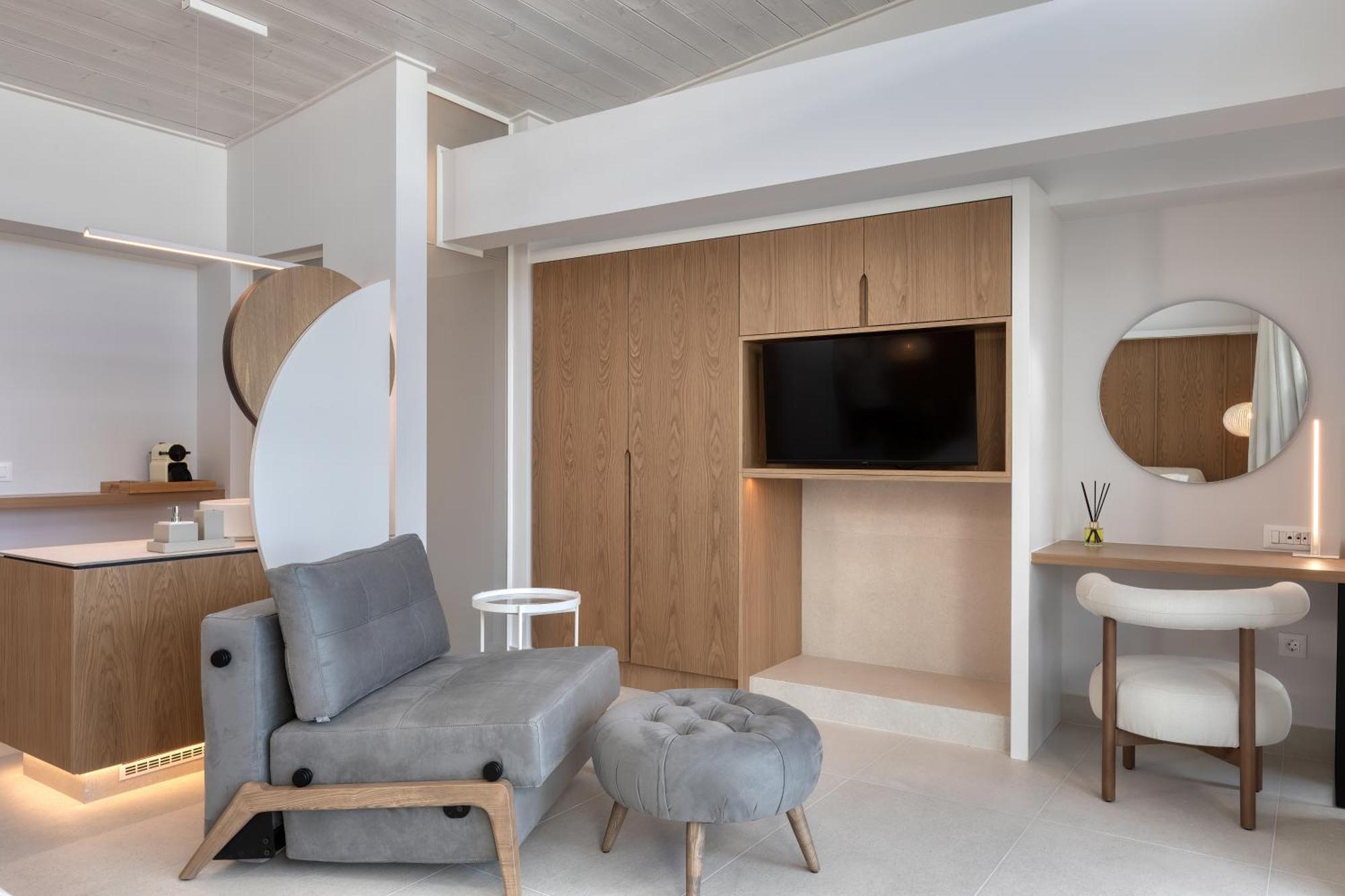 Flisvos Royal Hotel & Suites Толон Екстериор снимка