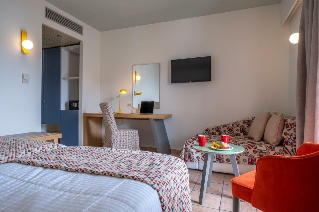 Flisvos Royal Hotel & Suites Толон Екстериор снимка